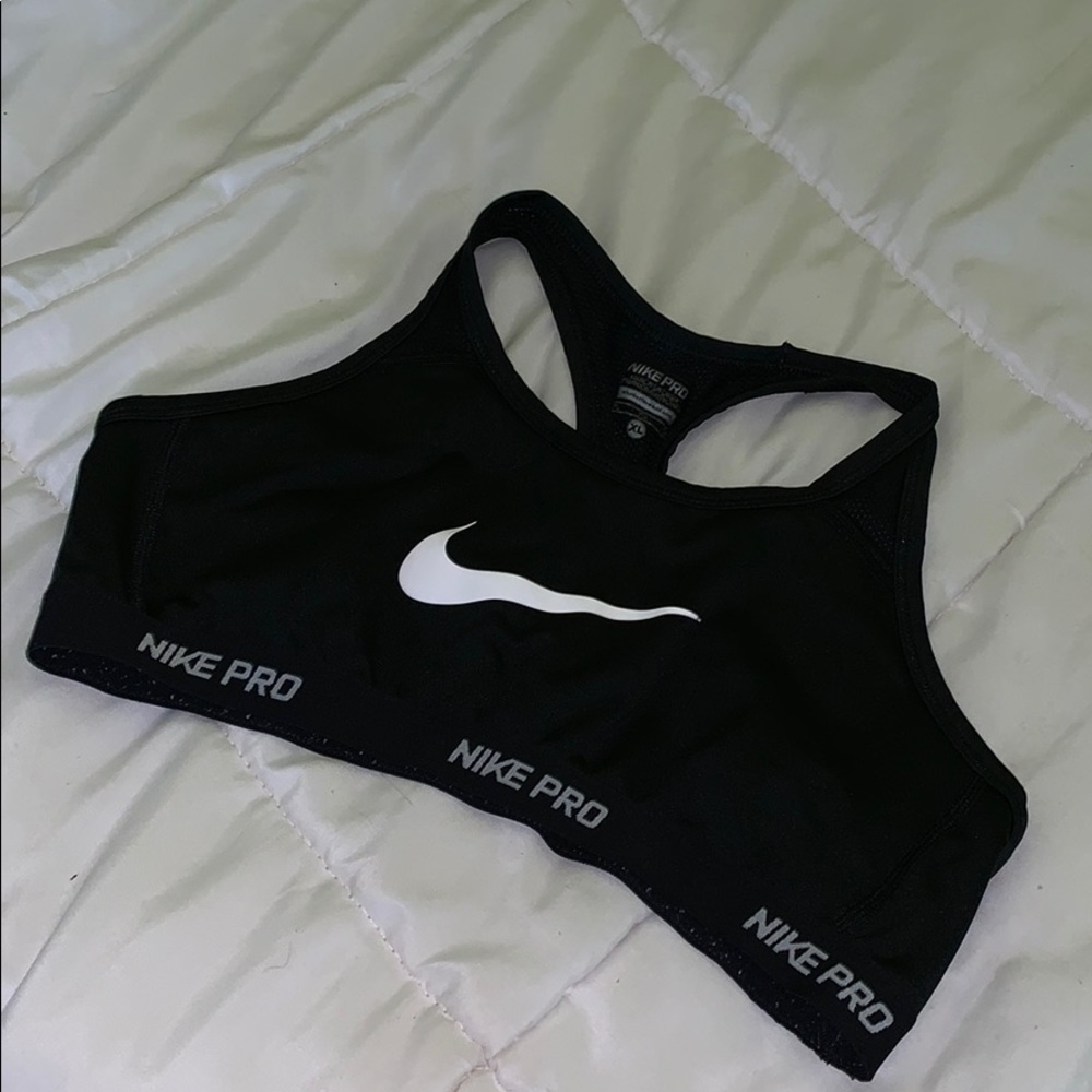 Nike Pro Sports Bra
